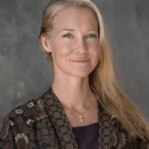 Dr. Elisabet Lahti